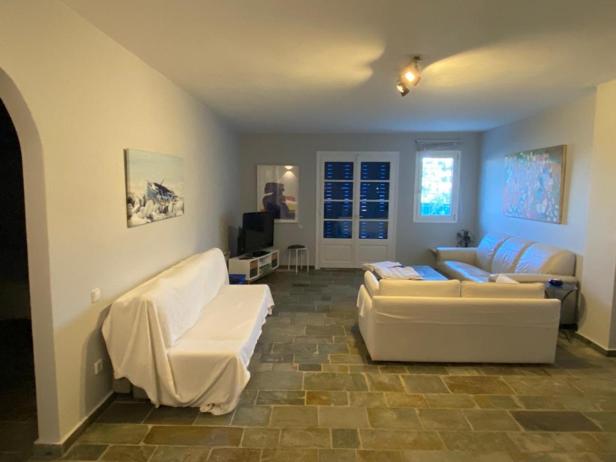 Retreat Villa By The Sea With Pool In Порто-Хелі Екстер'єр фото